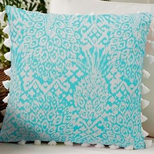 LILLY PULITZER PINEAPPLE PARTY PILLOW - BRAND NEW